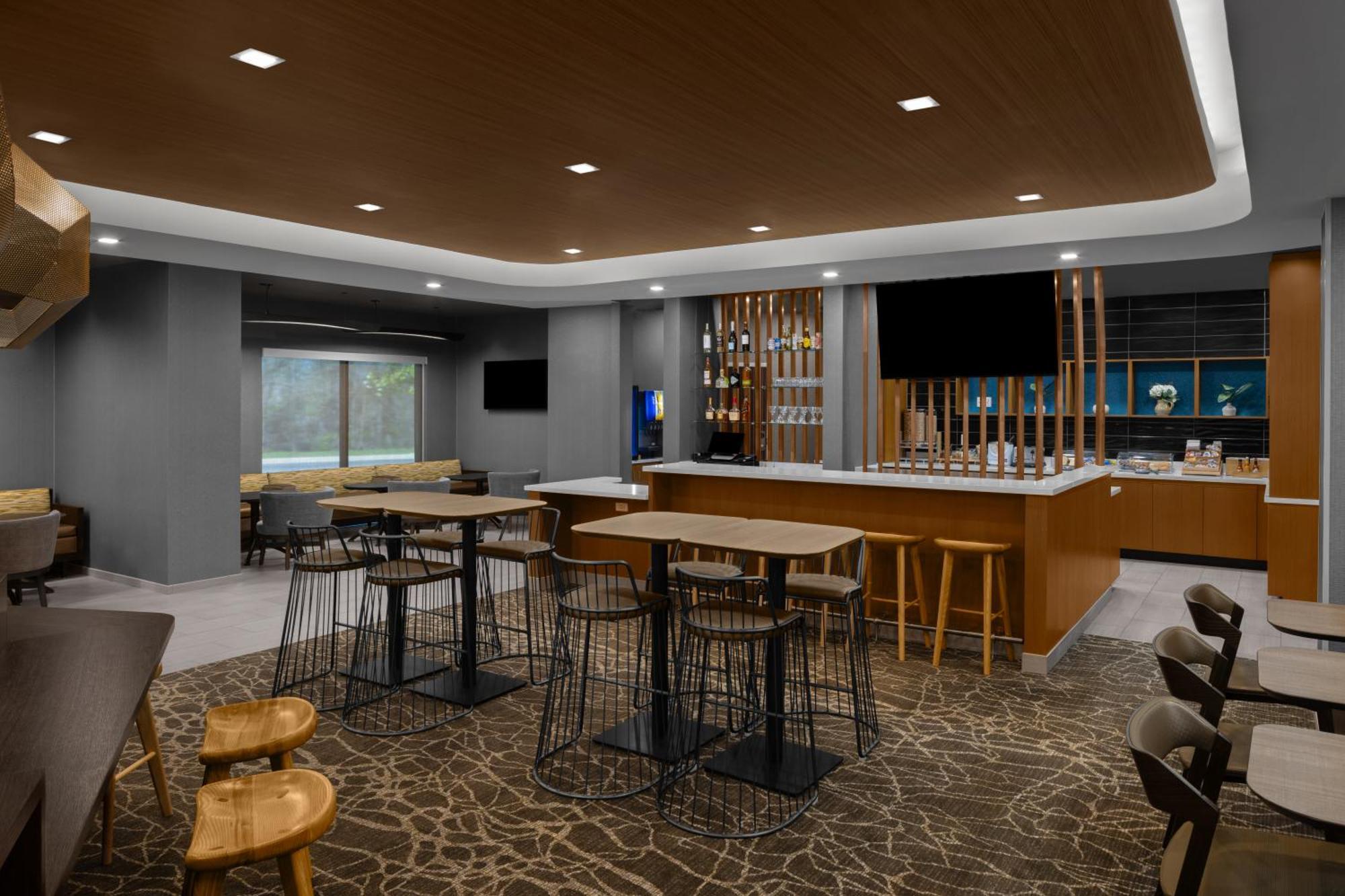 Springhill Suites By Marriott Grand Rapids Airport Southeast Cascade Exterior photo
