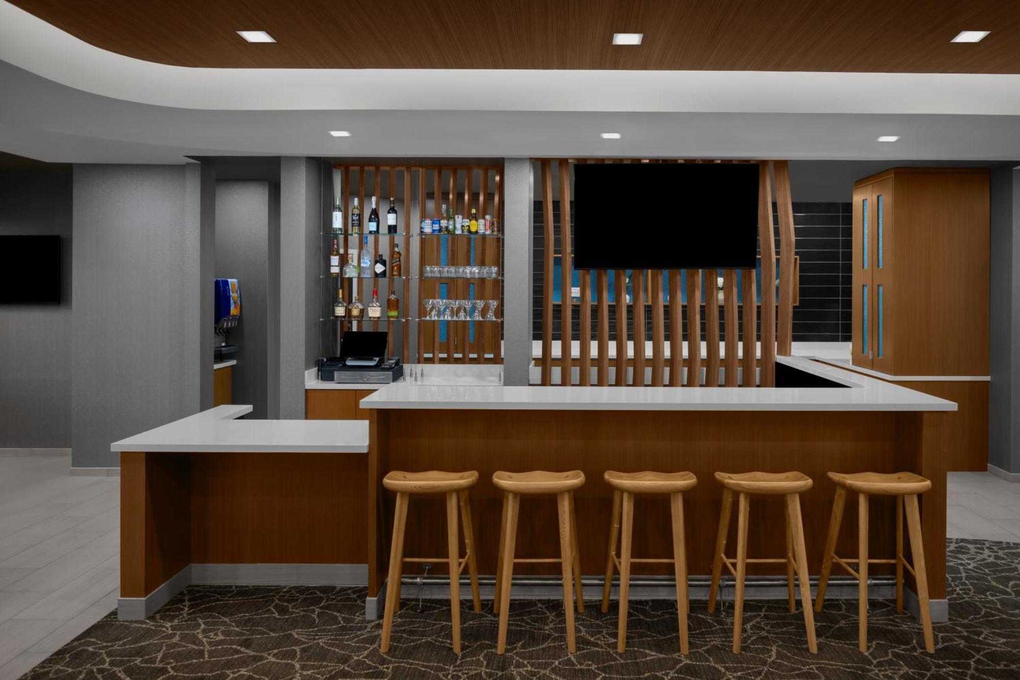 Springhill Suites By Marriott Grand Rapids Airport Southeast Cascade Exterior photo