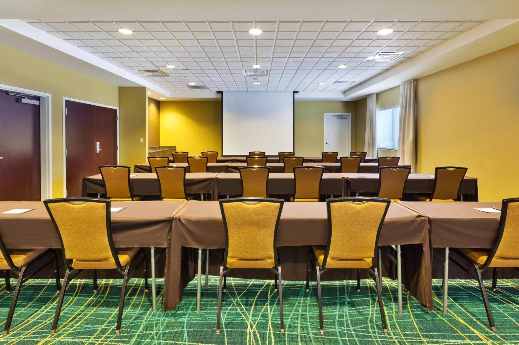 Springhill Suites By Marriott Grand Rapids Airport Southeast Cascade Exterior photo