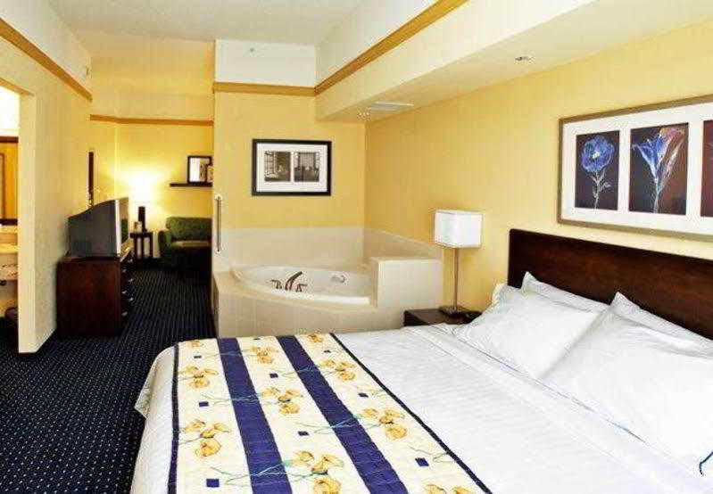 Springhill Suites By Marriott Grand Rapids Airport Southeast Cascade Exterior photo